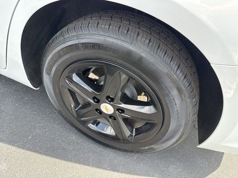 Used 2024 Chevrolet Malibu LT image 11