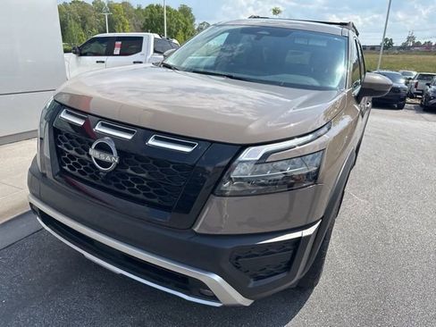 Used 2023 Nissan Pathfinder Rock Creek AWD/4WD image 9