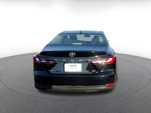 Used 2025 Toyota Camry LE image 11