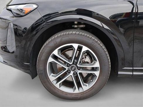 Certified 2025 Audi Q5 Premium w/ Convenience Package AWD/4WD image 29