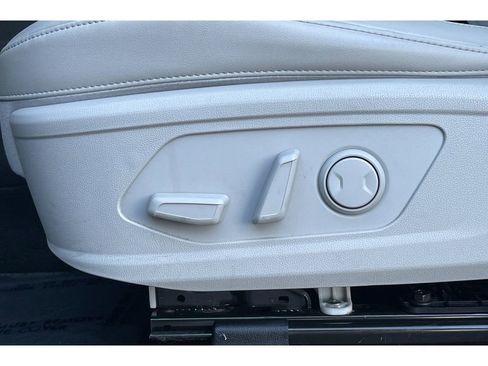 Used 2022 Kia Sorento EX w/ Panoramic Sunroof Package image 14