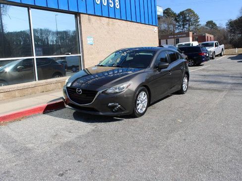 Used 2016 MAZDA MAZDA3 i Touring w/ Popular Equipment Package image 3