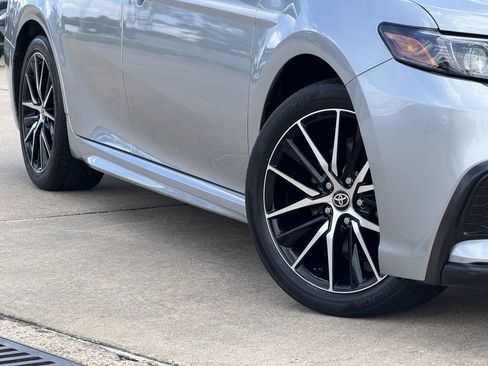 Used 2024 Toyota Camry SE FWD image 12