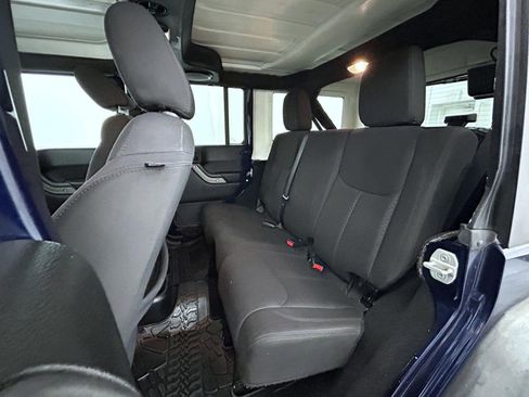 Used 2013 Jeep Wrangler Unlimited Sport image 19