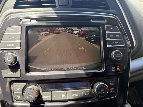 Used 2021 Nissan Maxima 3.5 SV w/ Floor Mat Group FWD image 17