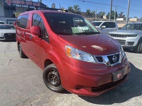 Used 2019 Nissan NV200 SV w/ Navigation Package image 2