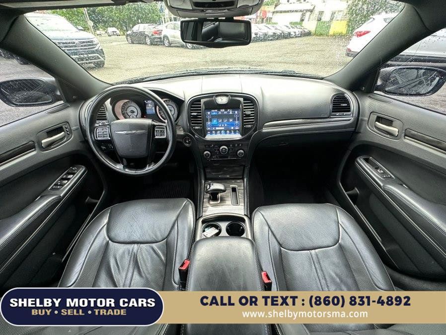 Used 2014 Chrysler 300 C AWD/4WD image 17