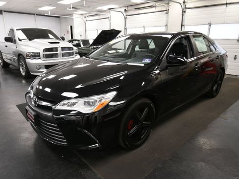 Used 2015 Toyota Camry XLE FWD image 4