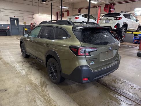 Used 2023 Subaru Outback Onyx Edition image 2