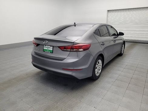 Used 2017 Hyundai Elantra SE image 9
