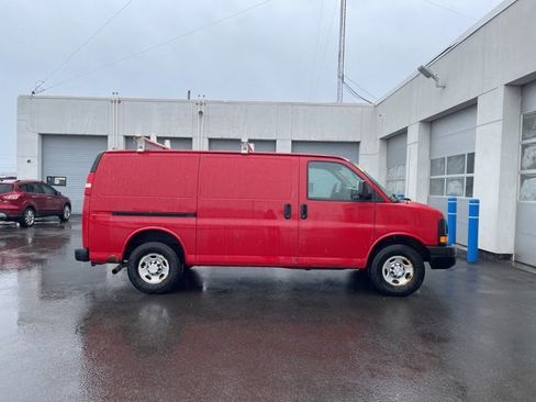 Used 2014 Chevrolet Express 3500 image 8
