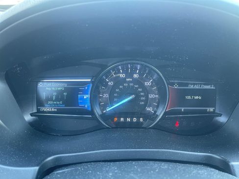 Used 2019 Ford Explorer XLT w/ Equipment Group 202A AWD/4WD image 14