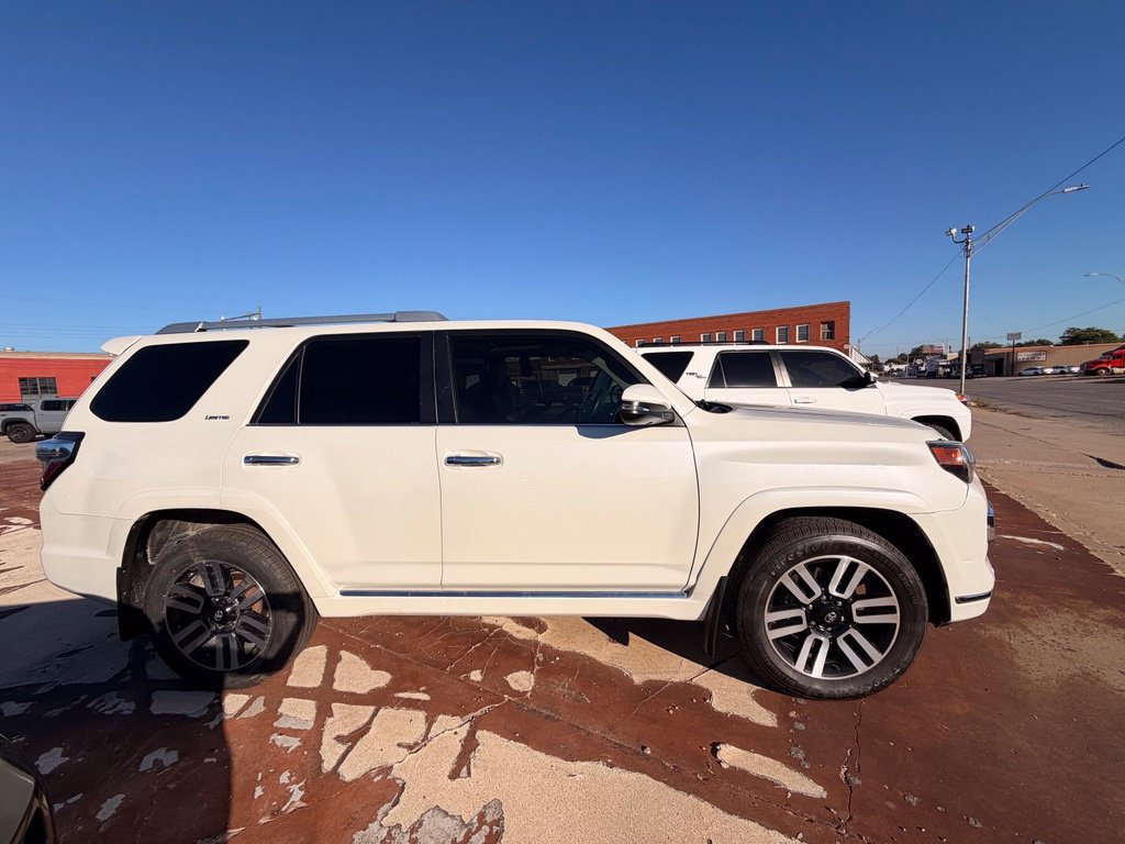 Used 2018 Toyota 4Runner Limited w/ Convenience Package AWD/4WD image 9