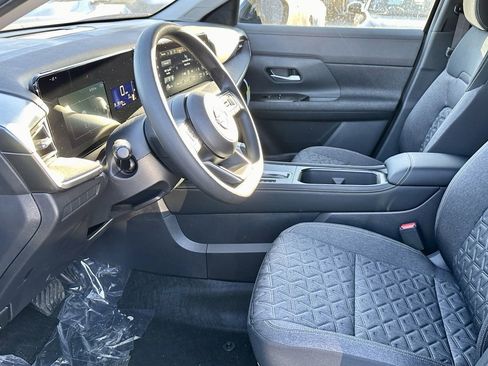 New 2025 Nissan Kicks SV image 25