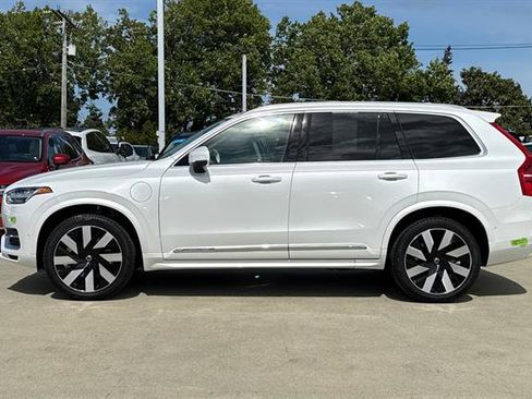 Used 2023 Volvo XC90 T8 Ultimate w/ Protection Package Premier AWD/4WD image 6
