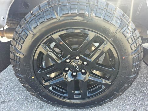 Used 2022 Chevrolet Silverado 1500 LT Trail Boss w/ Convenience Package II image 21