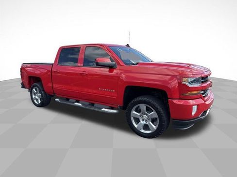 Used 2018 Chevrolet Silverado 1500 LT w/ All Star Edition image 3