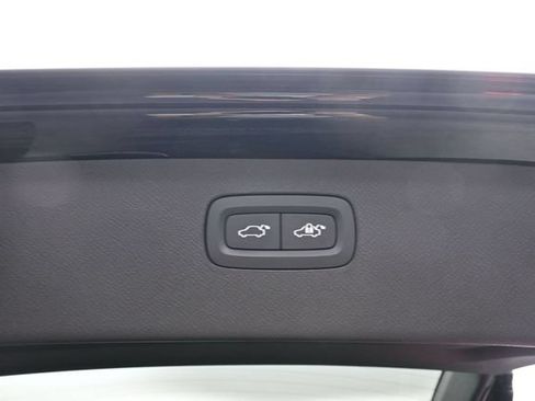 Used 2023 Volvo XC90 B6 Core w/ Protection Package Premier AWD/4WD image 29