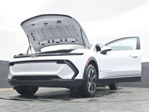 New 2026 Chevrolet Equinox EV LT AWD/4WD image 47