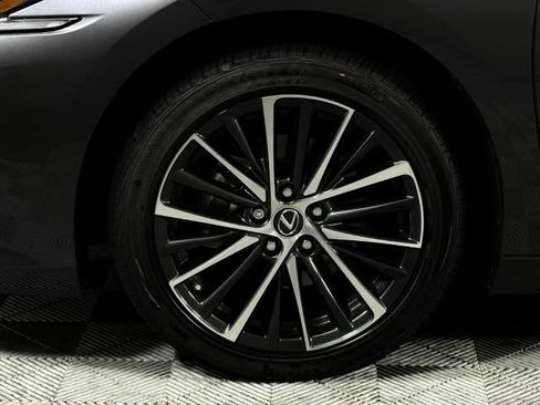 Used 2025 Lexus ES 350 w/ Premium Package FWD image 15
