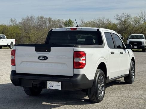 Certified 2025 Ford Maverick XLT image 4
