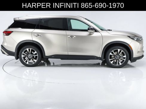 Used 2023 INFINITI QX60 Luxe w/ Vision Package AWD/4WD image 11
