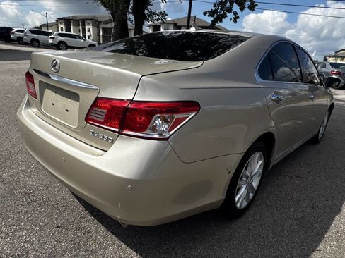 Used 2012 Lexus ES 350 w/ Preferred Accessory Pkg image 11