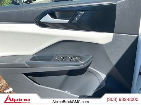 Used 2025 Volkswagen Taos S AWD/4WD image 18