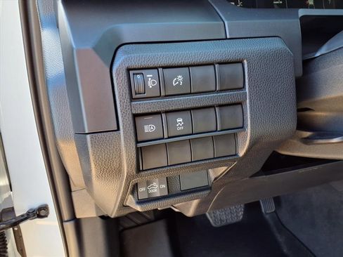 Used 2025 Toyota Tacoma SR image 22