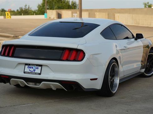 Used 2015 Ford Mustang Coupe RWD image 5