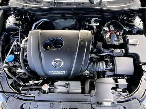 Used 2017 MAZDA MAZDA3 Touring image 32