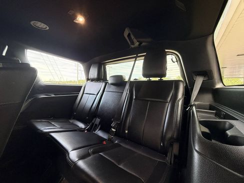 Used 2019 Ford Expedition XLT AWD/4WD image 17