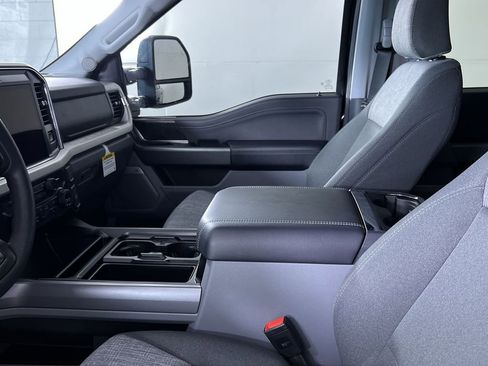 New 2026 Ford F250 XLT w/ XLT Premium Package image 21