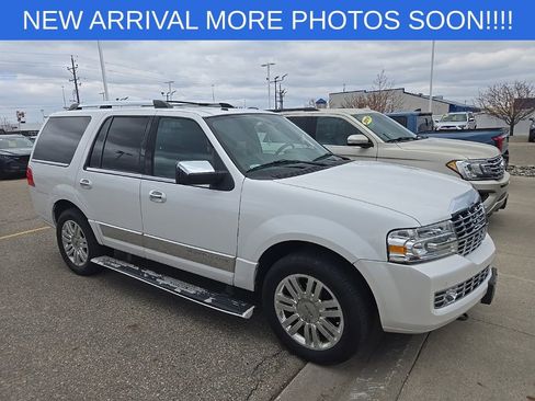 Used 2013 Lincoln Navigator 4WD w/ HD Trailer Tow Pkg image 2