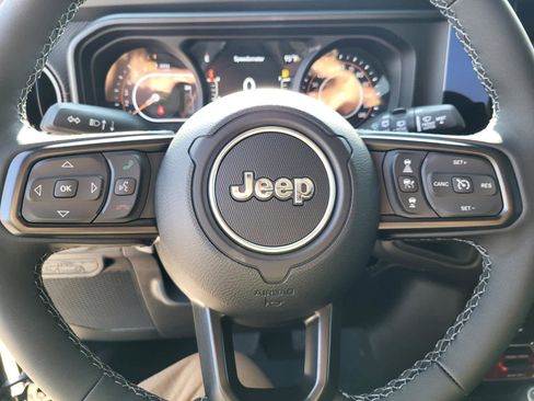 New 2025 Jeep Wrangler Unlimited Rubicon image 16