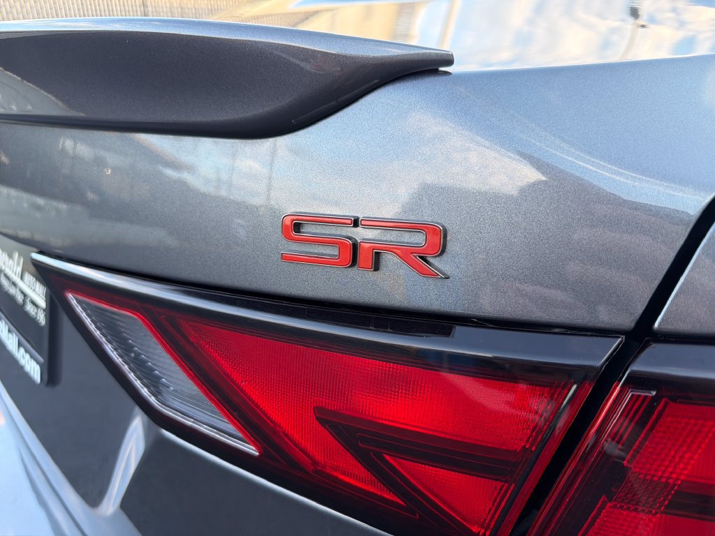 Used 2025 Nissan Sentra SR FWD image 22