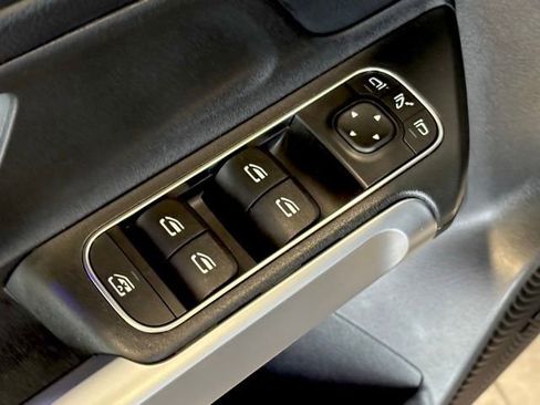 Certified 2026 Mercedes-Benz GLB 250 4MATIC image 19