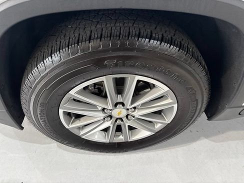 Used 2023 Chevrolet Traverse LT AWD/4WD image 45