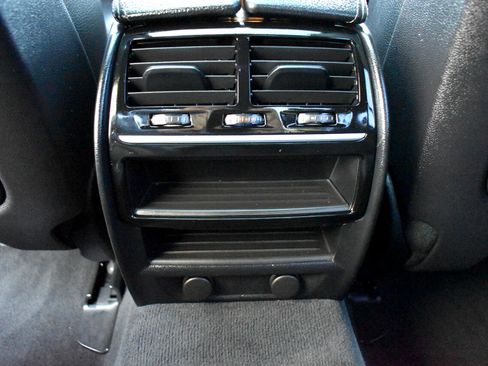 Used 2019 BMW 530i xDrive w/ Convenience Package image 40