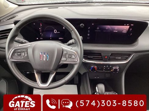 Used 2025 Buick Encore GX Preferred AWD/4WD image 16