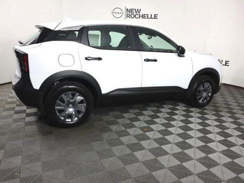 Certified 2025 Nissan Kicks S image 8