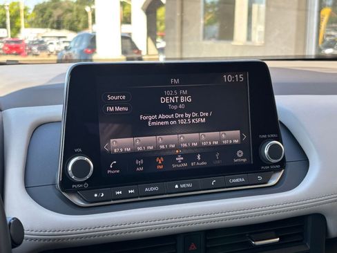 Used 2025 Nissan Rogue SV image 20