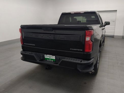 Used 2019 Chevrolet Silverado 1500 Custom w/ Custom Value Package AWD/4WD image 7