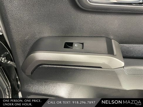 Used 2022 Toyota Tacoma TRD Off-Road image 43