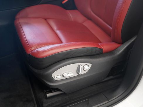 Used 2020 Porsche Macan AWD/4WD image 29