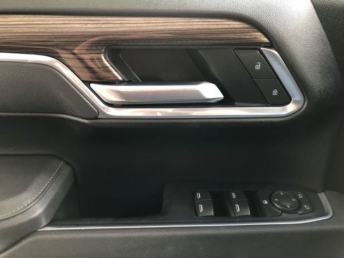 Used 2025 Chevrolet Silverado 1500 LT AWD/4WD image 35