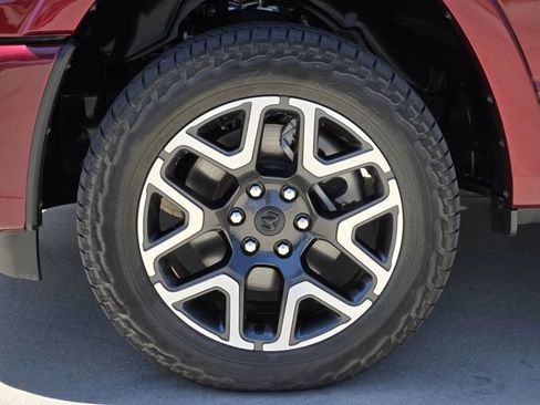 Used 2025 RAM 1500 Laramie w/ Sport Appearance Package AWD/4WD image 14
