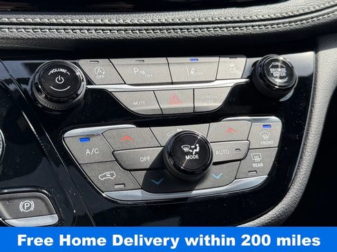 New 2026 Chrysler Pacifica Select image 20