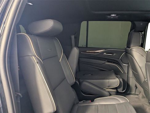 Used 2023 Cadillac Escalade ESV Premium Luxury image 26