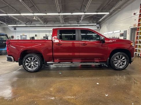 Used 2021 Chevrolet Silverado 1500 LT w/ Z71 Off-Road Package AWD/4WD image 7